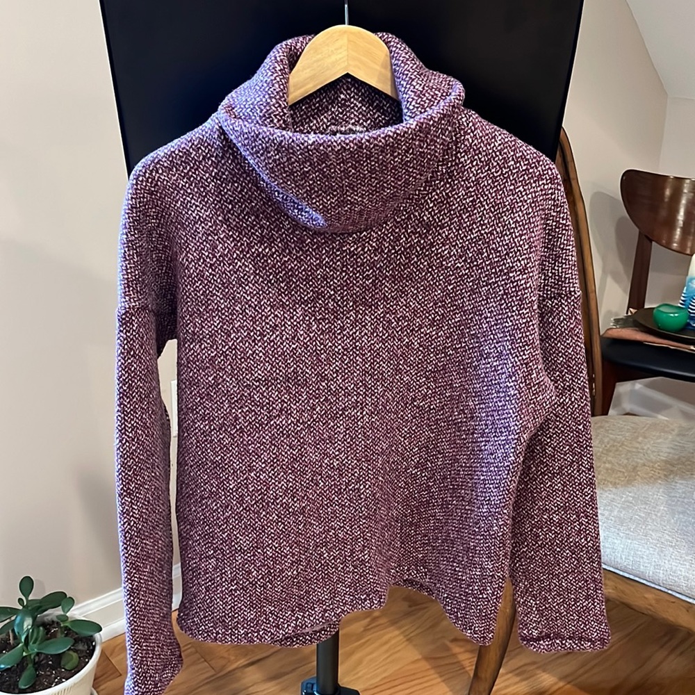 Columbia sweater